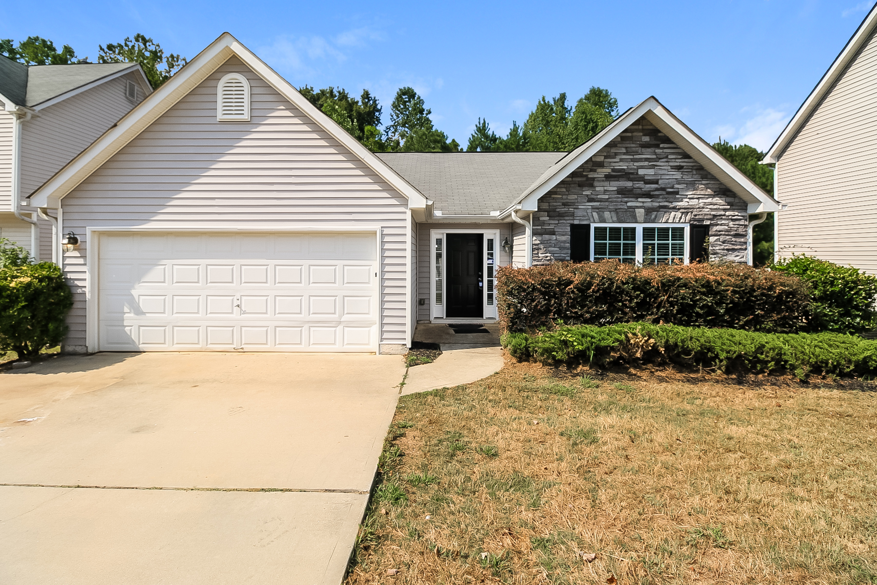 5051 Larkspur Ln Atlanta, GA 30349